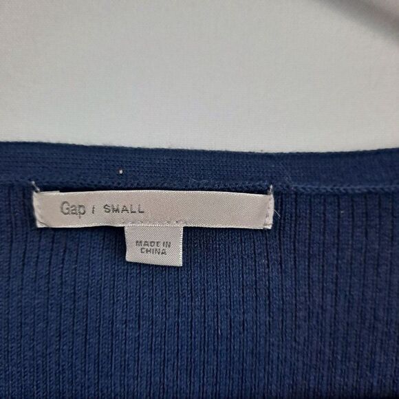 Gap Ladies Ribbed Yoke Sweater  NWOT - Picture 2 of 10